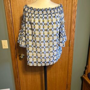 JOY JOY SIZE Medium Women's Blouse Top  SHEER Lined  Bell Sleeve Smocked‎ Ruffle